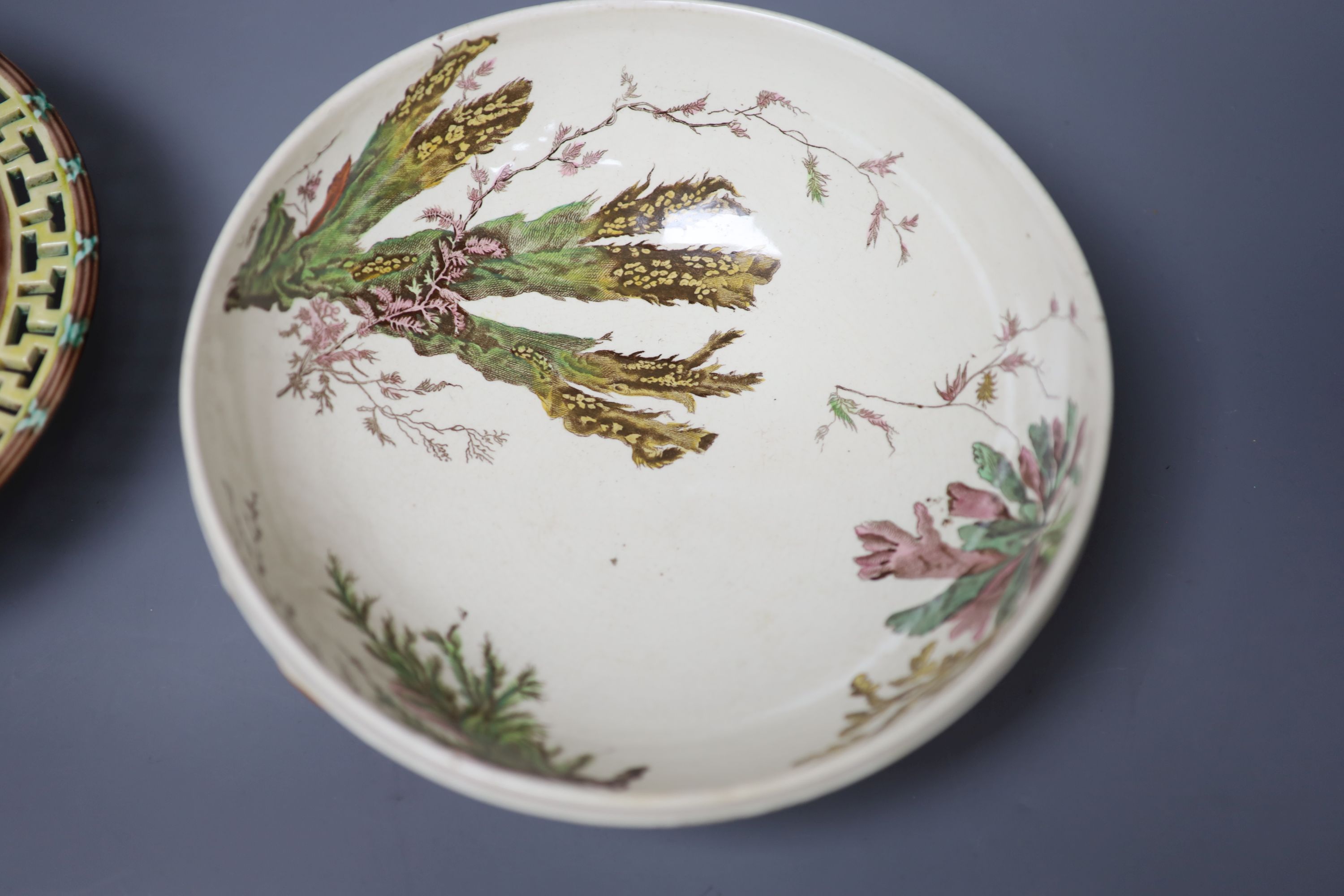 A Wedgwood majolica dolphin footed dish, a lobster footed bowl and an oval tray (3)